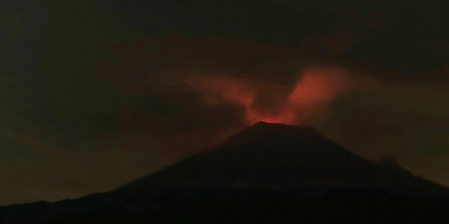  Actividad del Popocatépetl afecta vuelos