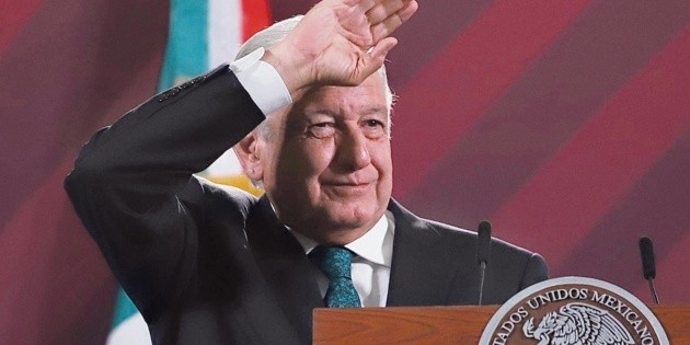  Declaran “non grato” a AMLO en el Perú