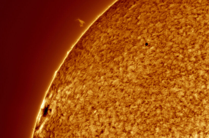  Registran ondas magnéticas provenientes de una mancha solar monstruosa sobre la corona solar
