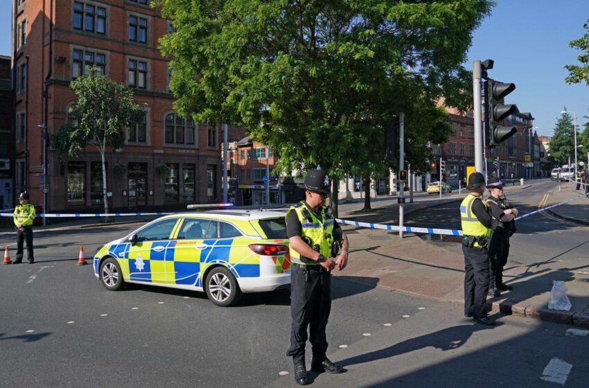  La policía de la ciudad británica de Nottingham detiene a un hombre tras la muerte de tres personas