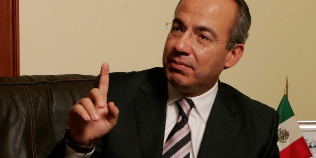  Felipe Calderón hace un llamado a la oposición tras derrota en Edomex