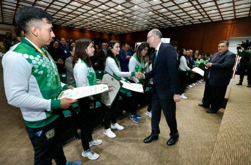  Orgullo de la UAEM: Barrera Díaz reconoce a medallistas auriverdes de Universiada Sonora 2023