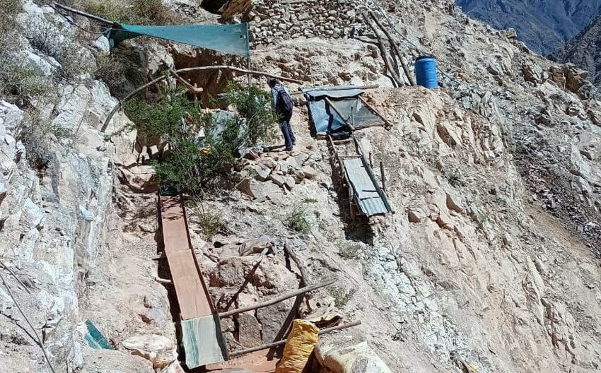  Arequipa: Pobladores de Cabanaconde denuncian que mineros informales contaminan el río Colca