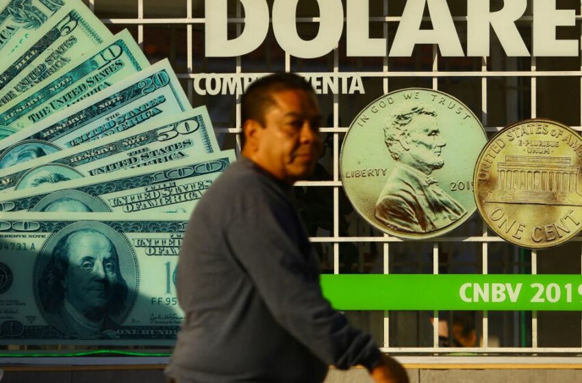  Peso mexicano rompe nuevo récord y dólar se vende en $16.64
