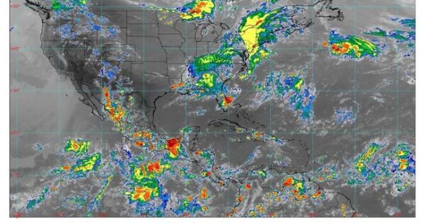  La onda tropical número 11 y una zona de baja presión, ocasionarán lluvias intensas en Oaxaca