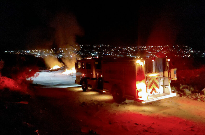  Sofocan bomberos incendio en basurero clandestino – El Diario de Sonora