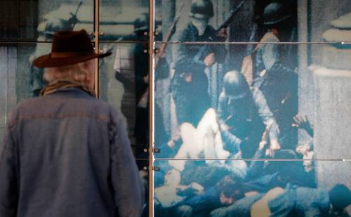  Con sus fotografías, Chas Gerretsen lleva a evocar los últimos días de Salvador Allende