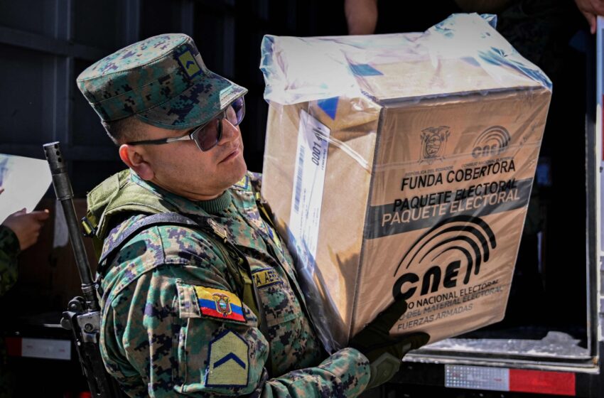  La preocupación por la seguridad marca una primera vuelta de las elecciones en Ecuador de resultado incierto