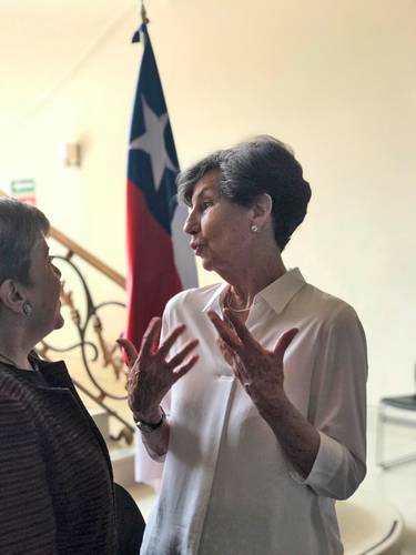  De nuevo, México es “ejemplo de unión entre los pueblos”, estima Isabel Allende