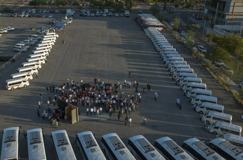  Alfonso Durazo fortalece servicio de transporte en Sonora con entrega de 163 unidades