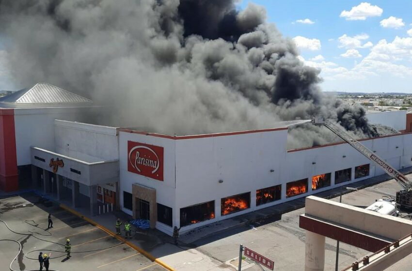  ¿Qué pasó en Hermosillo, Sonora? Se incendia una tienda de telas Parisina y evacúan Soriana