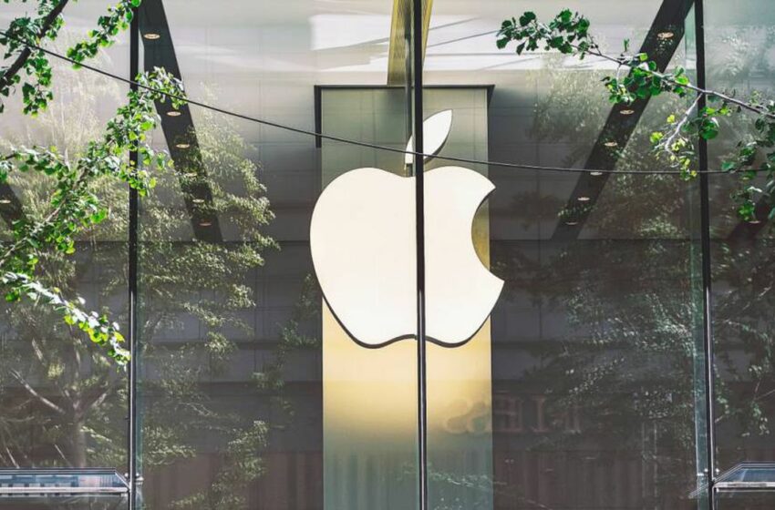  Apple se ve lastrada por la caída en ventas del iPhone pero logra cifras récord en servicios
