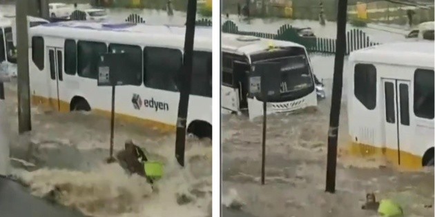  Mujer de la tercera edad es arrastrada por ola en inundación (VIDEO)