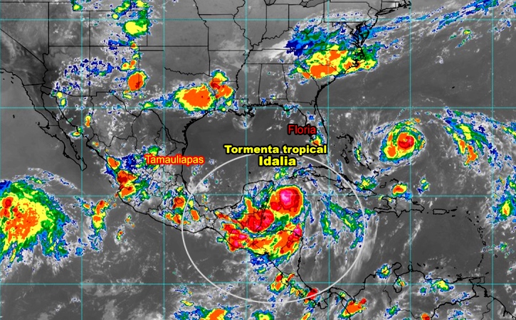  Tormenta Tropical Idalia aparece en la Península de Yucatán con fuentes lluvias.