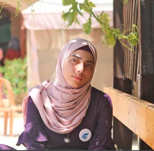  Confirman la muerte de la poeta palestina Heba Abu Nada en Gaza