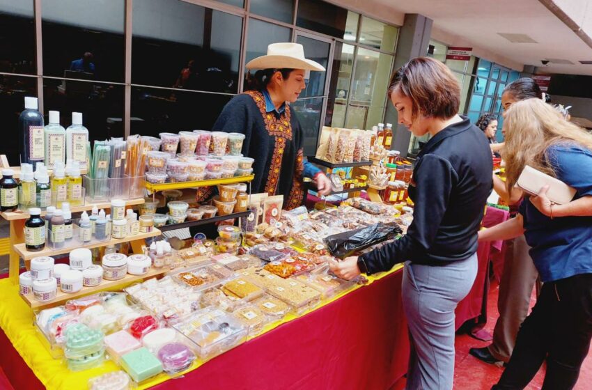  Realiza Oficialía Mayor "Expo Alimentos Saludables" – Uniradio Informa