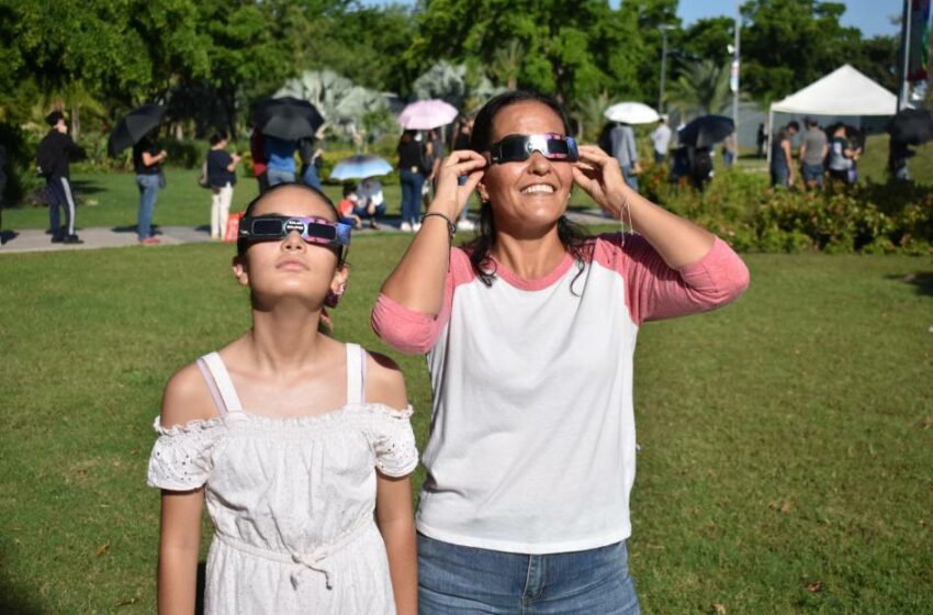  Acuden familias a disfrutar del eclipse solar anular – Periódico Noroeste