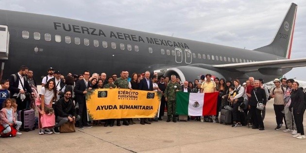  López Obrador revela cuántos mexicanos han sido rescatados de Israel