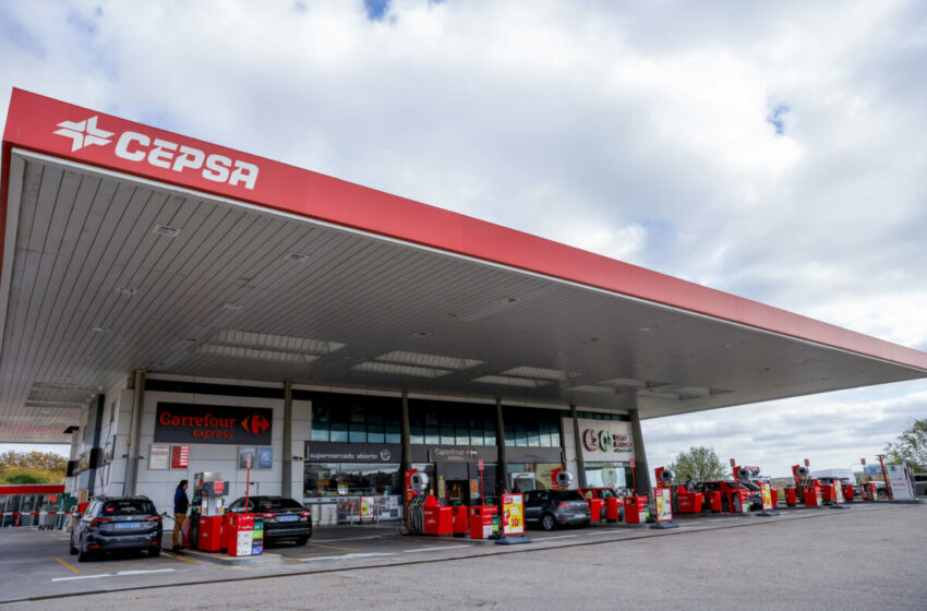  Cepsa entra en el mercado del carburante a bajo coste con la compra de las gasolineras Ballenoil