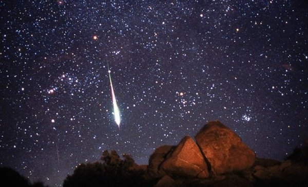  Lluvia de meteoros Leónidas se podrá ver desde Uruguay: cuándo cae y cómo verlo