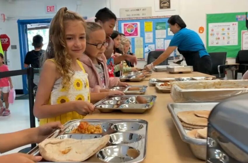  Escuela primaria inicia transición a utensilios reusables para cuidar al medio ambiente en Fremont