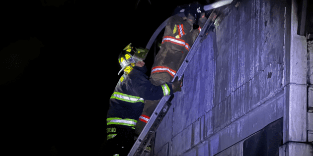  Controlan hasta el 90% del incendio en la bodega de zapatos de CDMX e investigan las causas