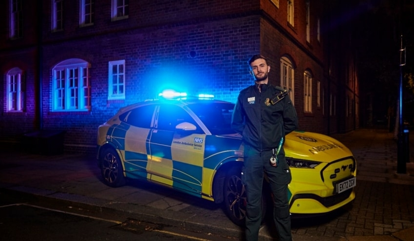  Así utiliza el personal técnico sanitario de Londres el Mustang Mach-E para llegar a sus emergencias