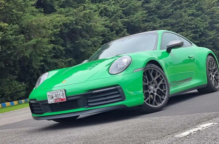  Porsche 911 Carrera T: ¡A prueba la variante ligera y con transmisión manual!