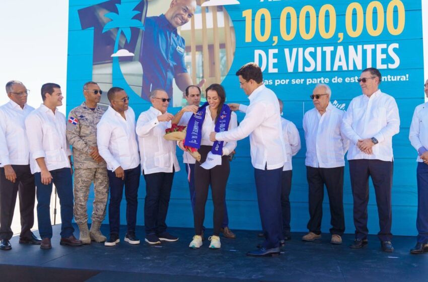  Secretario general de la OMT felicita a RD por alcanzar la meta de los 10 millones de visitantes