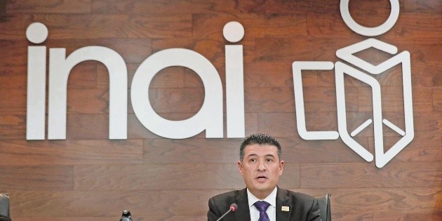  Entre reclamos, Inai elige a su nuevo presidente