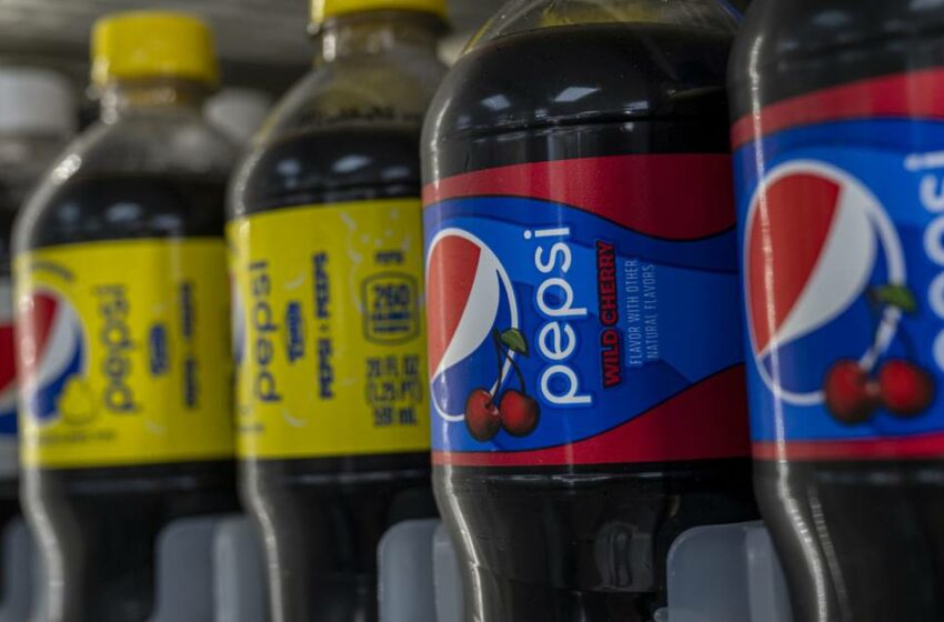  Francia se queda sin Pepsi ni botanas: Minoristas acusan alza 'inaceptable' de precios