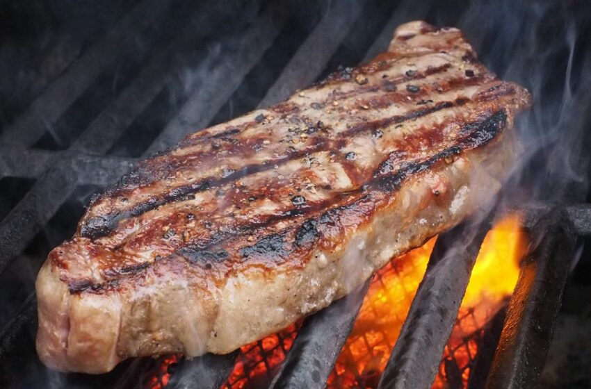  Comer carne procesada aumenta riesgo de cáncer colorrectal: Secretaría de Salud