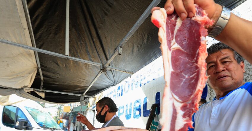  Estudio la UNAM revela que prefieren mexicanos comer carnes rojas que frijol y maíz