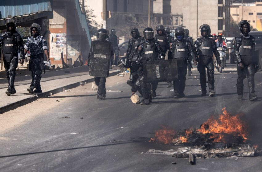  Tenso clima de protestas en Senegal tras el aplazamiento indefinido de las elecciones presidenciales