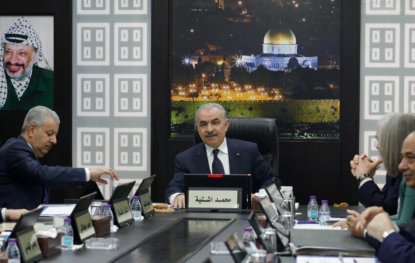  Renunció el primer ministro palestino