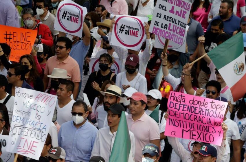  Marcha por la Democracia 2024: Horarios, rutas y en qué estados se llevará a cabo