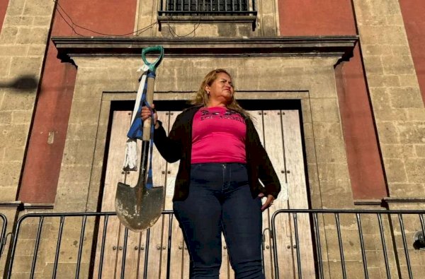  Protesta líder de Madres Buscadoras de Sonora frente a Palacio Nacional | La Opción de Chihuahua