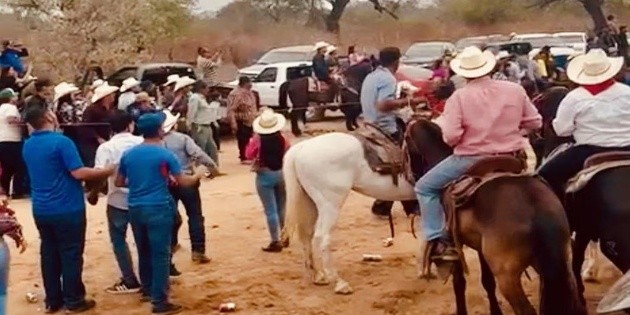  Sinaloa: Carrera clandestina de caballos deja dos muertos en Choix