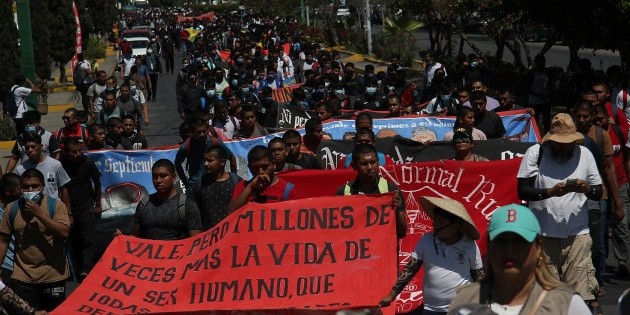  Exigen justicia por el estudiante asesinado de Ayotzinapa, Yanqui Kothan
