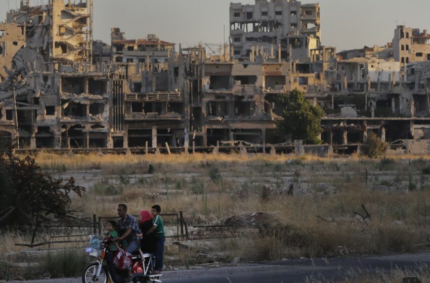  Aumenta la violencia en Siria y disminuye la ayuda mientras la guerra civil entra en su 14to año