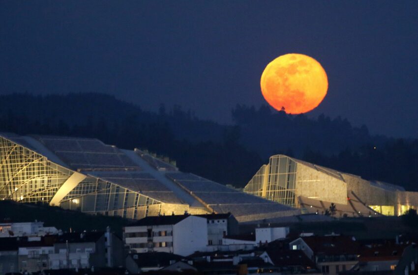  Llega la Luna rosa de abril, ¿cuándo y cómo verla desde España?