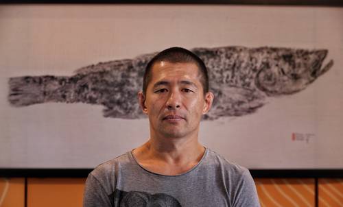  Artista se vale del gyotaku para conectar con los pescadores