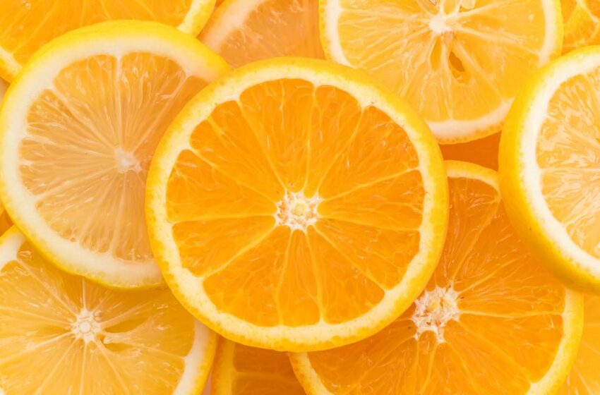  Las naranjas no son la única fuente de vitamina C, existen frutas y verduras más saludables