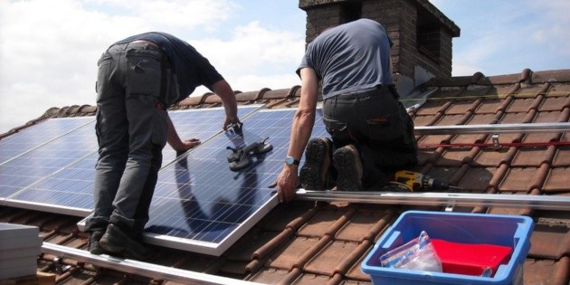  ¿Es legal poner paneles solares en las casas sin avisar a la CFE?