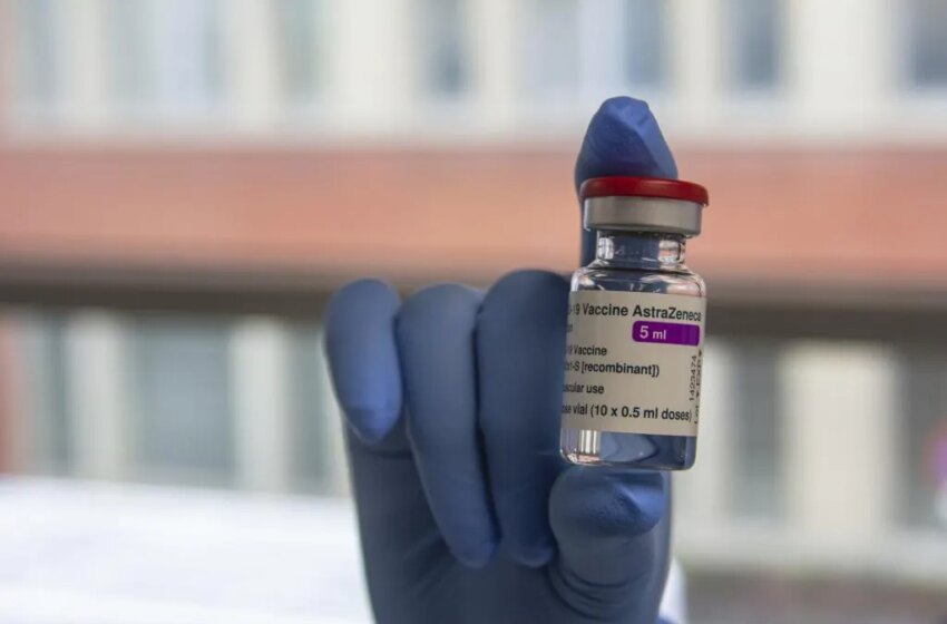  Cronología de la vacuna de AstraZeneca contra el Covid: los riesgos raros de trombosis ya se conocían desde 2021