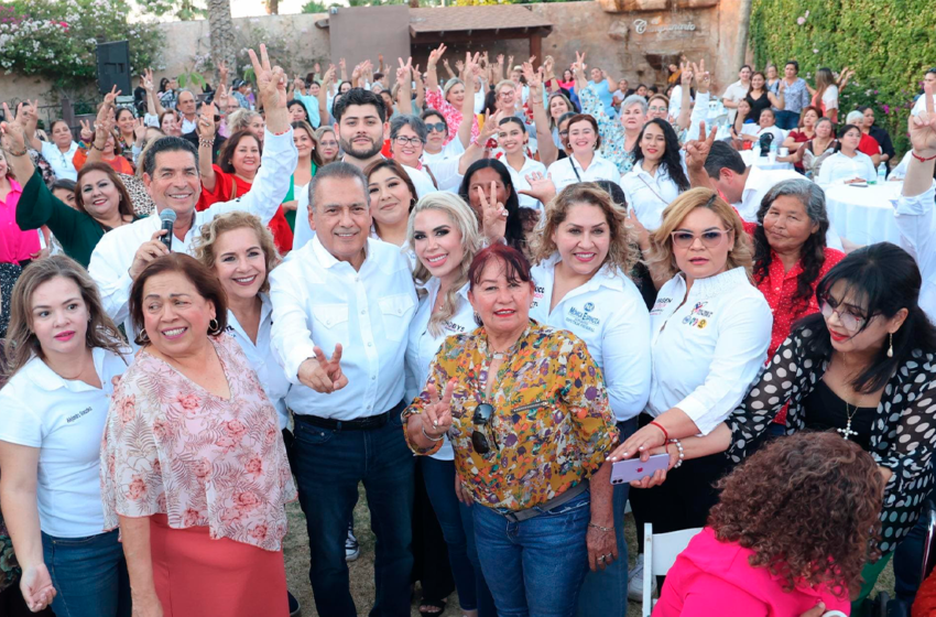  Manlio Fabio Beltrones se reúne con mujeres en SLRC, Sonora, para presentar sus propuestas