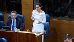 La portavoz de VOX en la Asamblea de Madrid, Rocío Monasterio, interviene durante un pleno en la Asamblea de Madrid, a 16 de mayo de 2024, en Madrid (España). La presidenta de la Comunidad de Madrid responde a las preguntas de los portavoces de los partidos de la oposición en un Pleno de la Asamblea de Madrid donde, además, se debate sobre deuda pública, publicidad institucional y el futuro de las actuales sedes judiciales cuando se reubiquen en la Ciudad de la Justicia.
16 MAYO 2024;PLENO;ASAMBLEA;DEUDA;JUSTICIA;COMUNIDAD;MADRID
Jesús Hellín   / Europa Press
16/05/2024