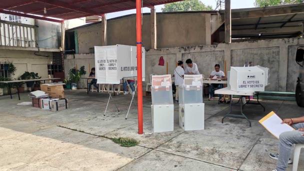  Por lo menos diez casillas en Nanchital fueron instaladas hasta dos horas tarde