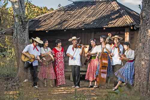  Media Luna cumple 17 años de preservar la tradición sonora de Tierra Caliente