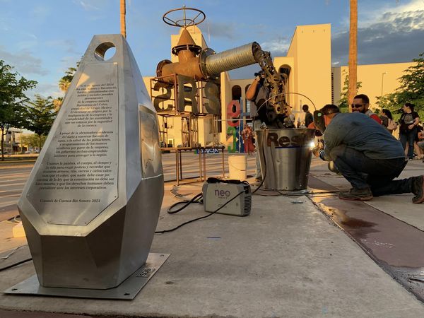  Instalan antimonumento por 10 años del derrame en Río Sonora – Somoselmedio